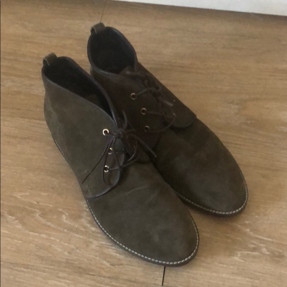 Stuart Weitzman Army-green booties